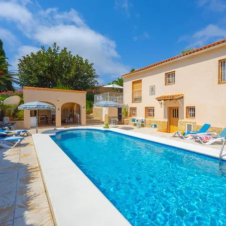 Maryline - Plusholidays Willa *