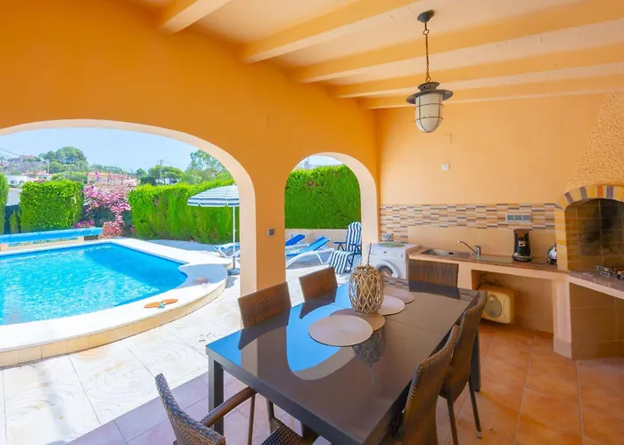 Maryline - Plusholidays Willa