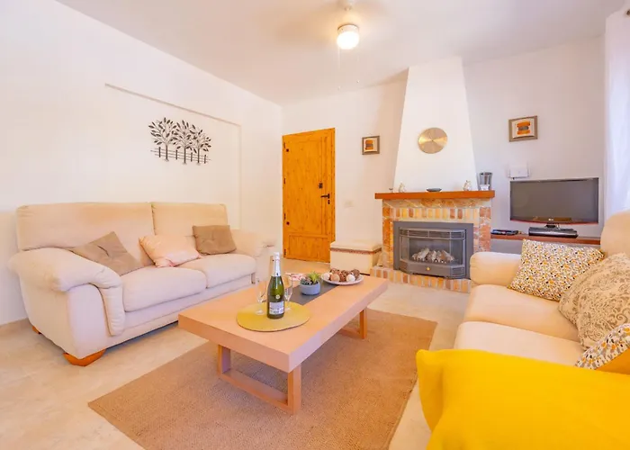 Willa Maryline - Plusholidays *