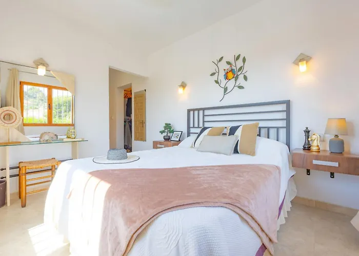 Willa Maryline - Plusholidays *