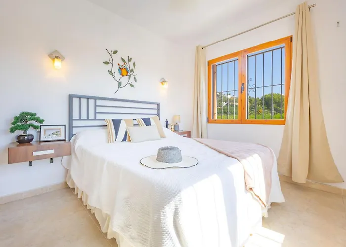 Willa Maryline - Plusholidays