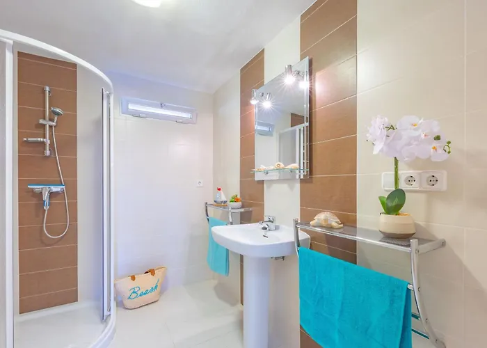 Maryline - Plusholidays * Calpe