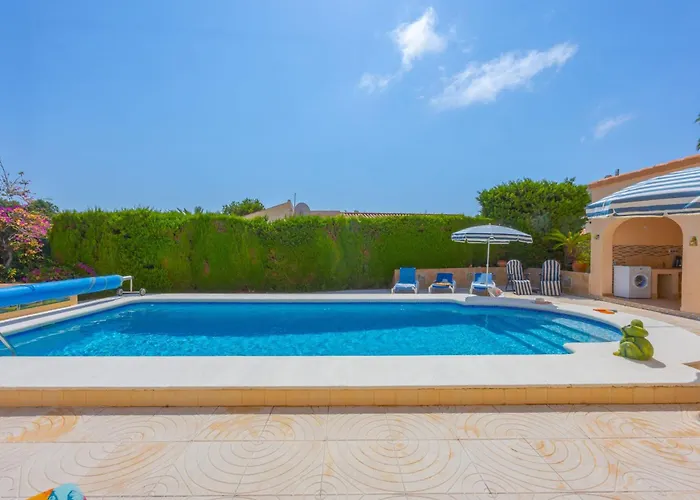 Maryline - Plusholidays Willa *