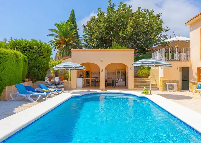 Maryline - Plusholidays Willa Calpe